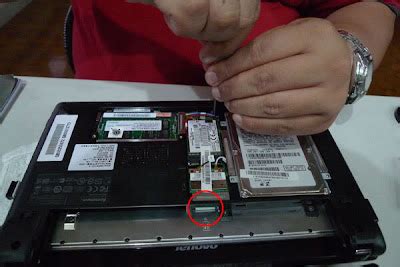 lenovo thinkpad sim card slot.